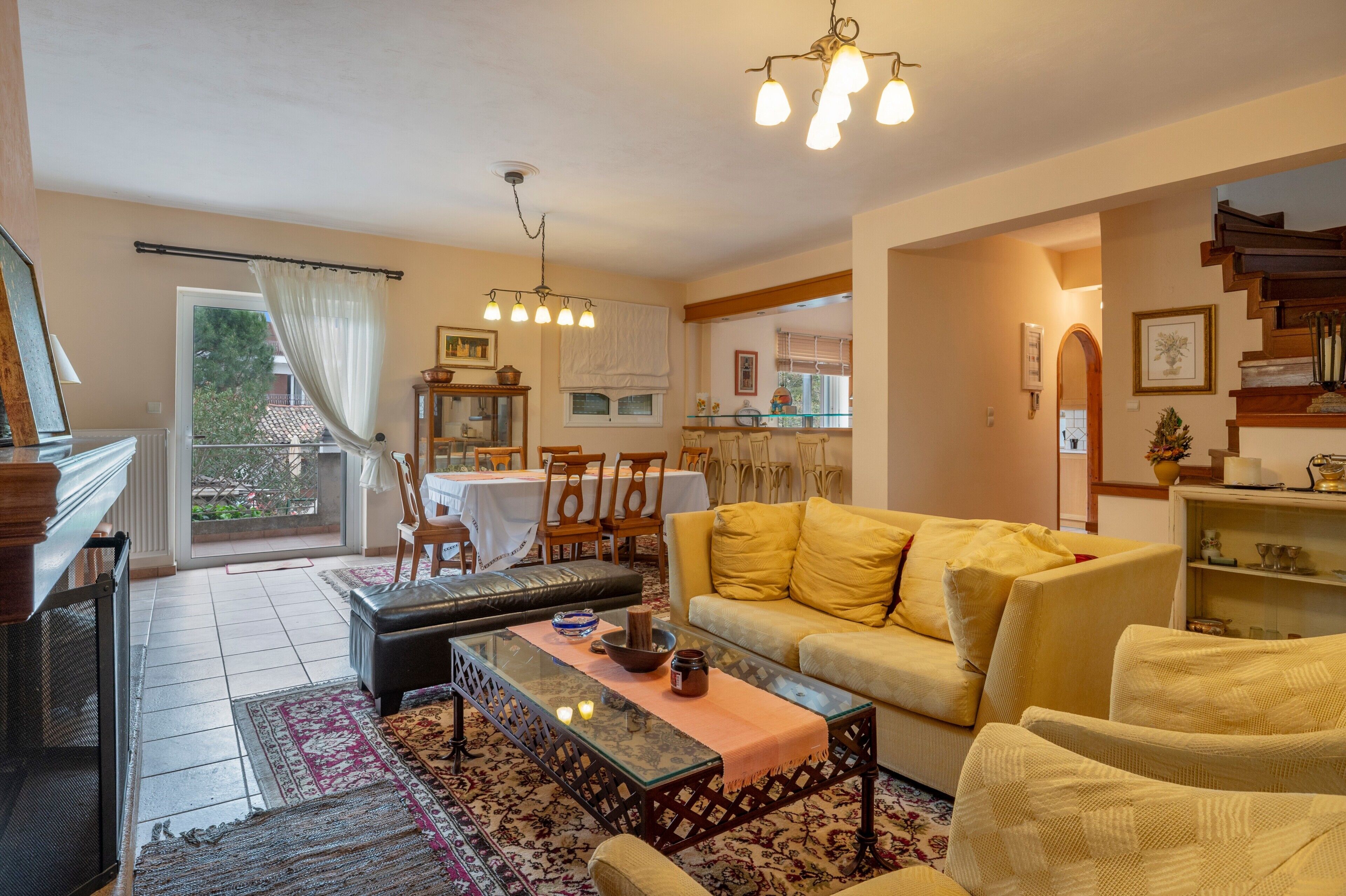 TV, fireplace, DVD player, stereo