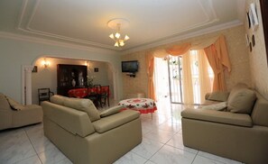 TV, fireplace, DVD player, stereo