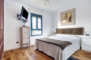 2 bedrooms, iron/ironing board, free WiFi, bed sheets - Apartment "Precioso Piso Cerca de la Playa" with Terrace & Wi-Fi (Costa Teguise)