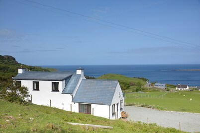 Beautiful & warm family home in stunning location. Close to great hiking trails.