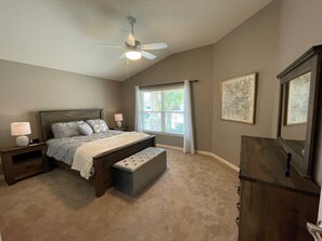 3 habitaciones, tabla de planchar con plancha y wifi gratis 