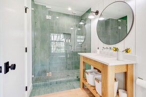 Hair dryer, towels