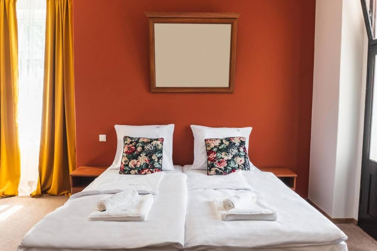 Deluxe-Doppel- oder -Zweibettzimmer | Kostenloses WLAN, Bettwäsche