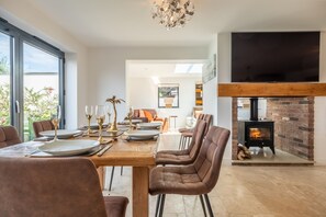 Dining - Wynholme, Holme-next-the-Sea, Norfolk (Holme-next-the-Sea)