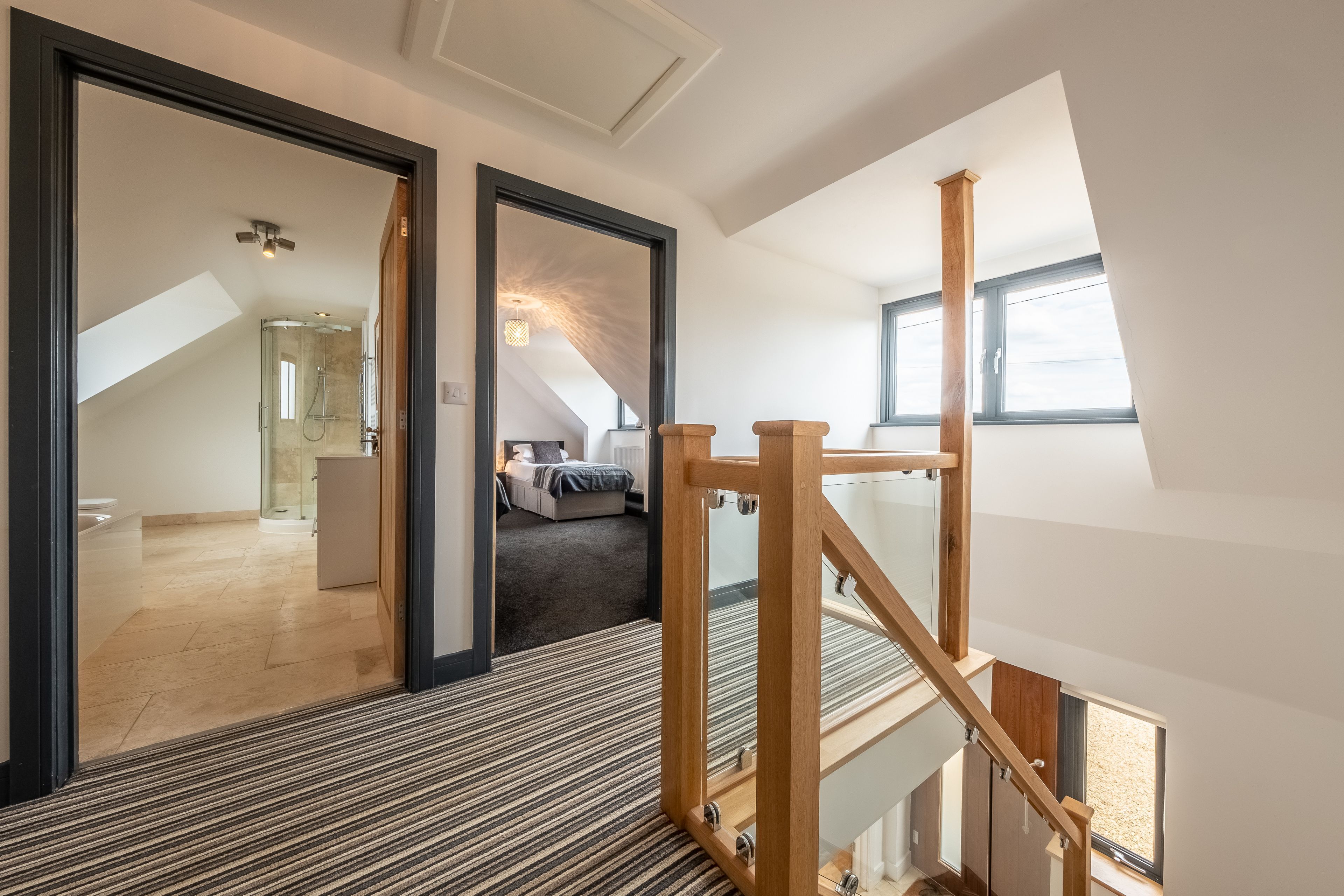 المنشأة من الداخل