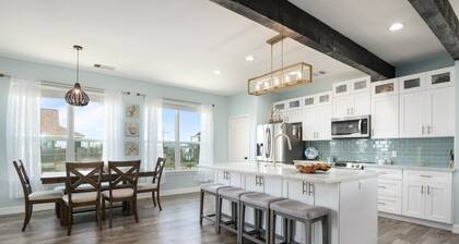 Sunrise Paradise 3 Bedroom Home by RedAwning