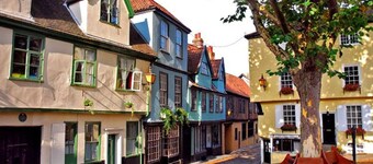 Stylish Georgian Apartment In An Ideal Location