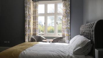 2 bedrooms, iron/ironing board, travel cot, free WiFi