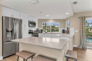 Fridge, microwave, oven, stovetop - Waterfront Oasis Re-Done Throughout! 1 Mile From Winterberry Beach Access Pt (Marco Island)