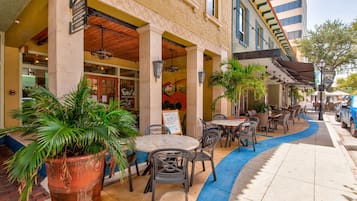 Restauration extérieure