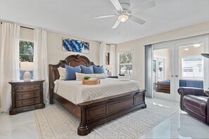 4 bedrooms, desk, iron/ironing board, travel crib - Spacious 4BR Oasis Near AMI Beaches (Bradenton)