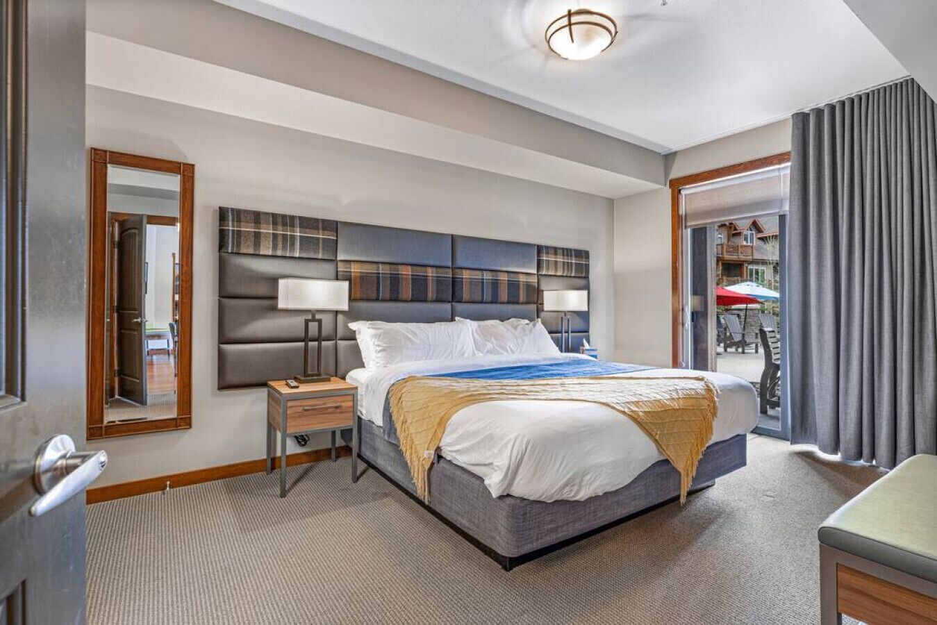 2 bedrooms, iron/ironing board, travel cot, WiFi