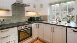 Cottage | Bếp riêng | Tủ lạnh, máy rửa bát, ấm điện, lò nướng bánh mì 