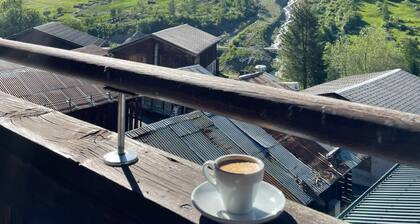 Sonnige 2.5 Zimmer Duplex-Ferienwohnung im Lötschental.