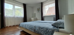 2 Schlafzimmer, Bügeleisen/Bügelbrett, kostenloses WLAN, Bettwäsche