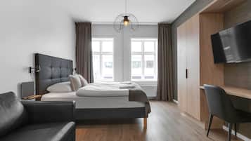 Cortinas blackout, tabla de planchar con plancha y cunas gratuitas