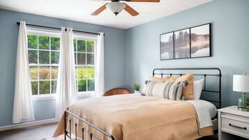 3 Schlafzimmer, BĂŒgeleisen/BĂŒgelbrett, WLAN, BettwĂ€sche