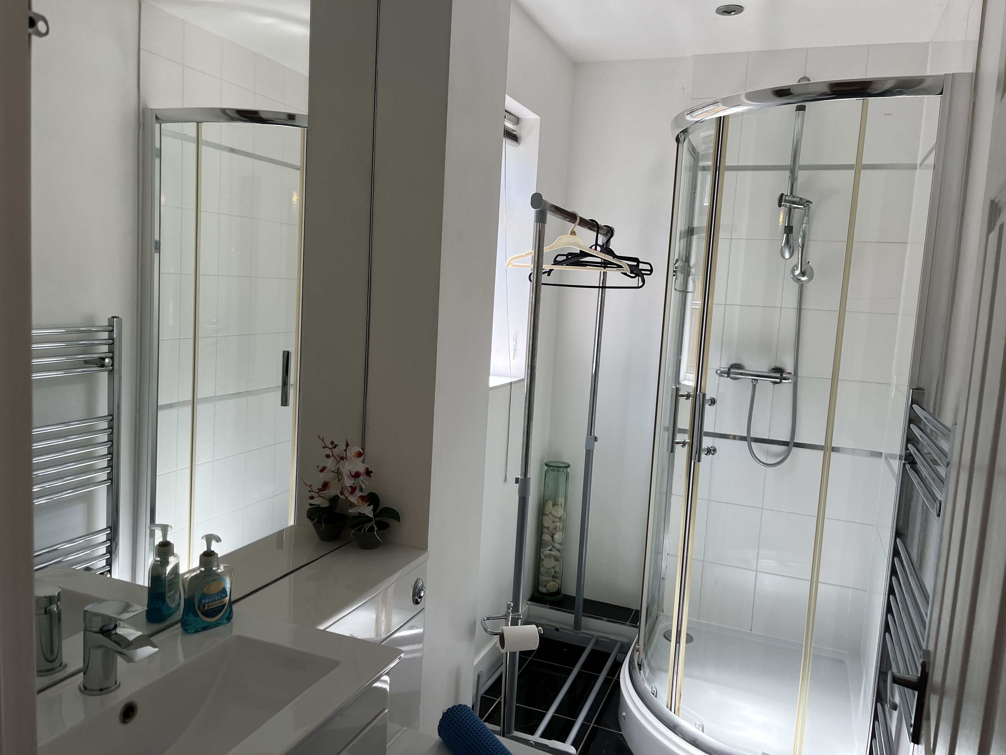 Chambre Double Standard | Salle de bain | Serviettes fournies