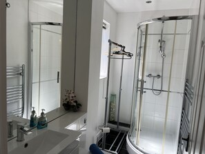 Chambre Double Standard | Salle de bain