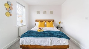 4 chambres, fer et planche à repasser, Wi-Fi, draps fournis