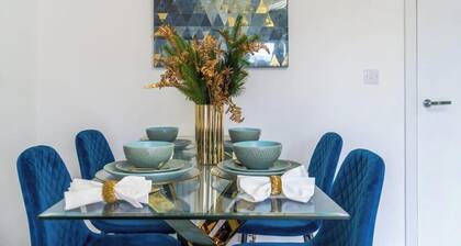 4BR-Madejski Stadium-Royal Berk Hosp-By Tempstay