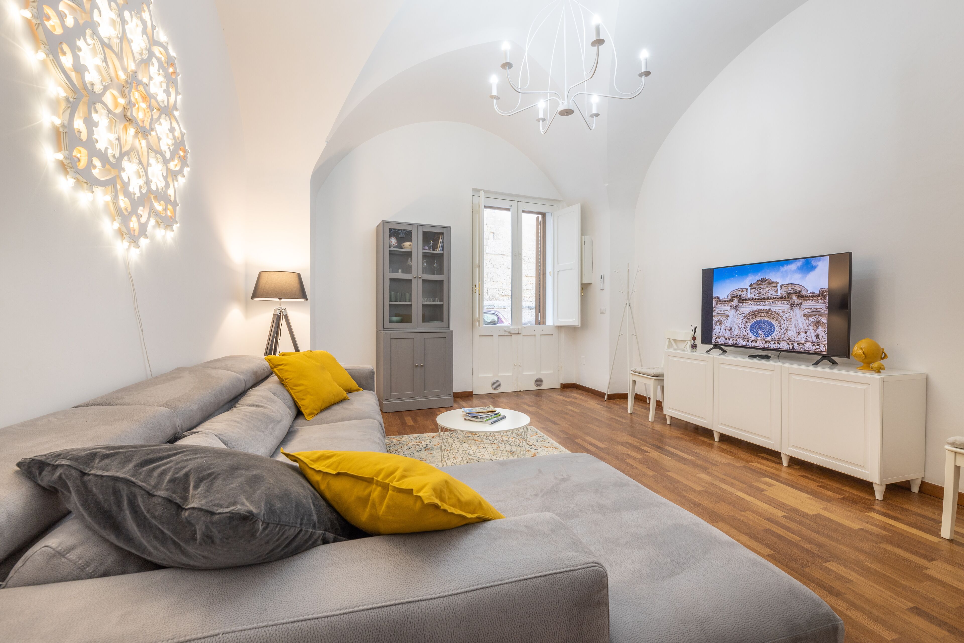 Appartamento Exclusive | Area soggiorno | Smart TV 55 pollici con canali digitali, TV, Netflix