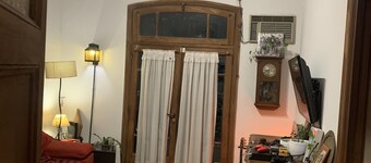 Casa Gecko in the geographical center of the City