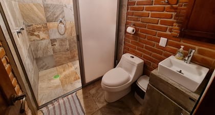 ENJOY YOUR STAY IN THIS EXCELLENT CABIN