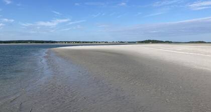 Coastal Cottage on Private Island, overlooking the Essex Great Marsh