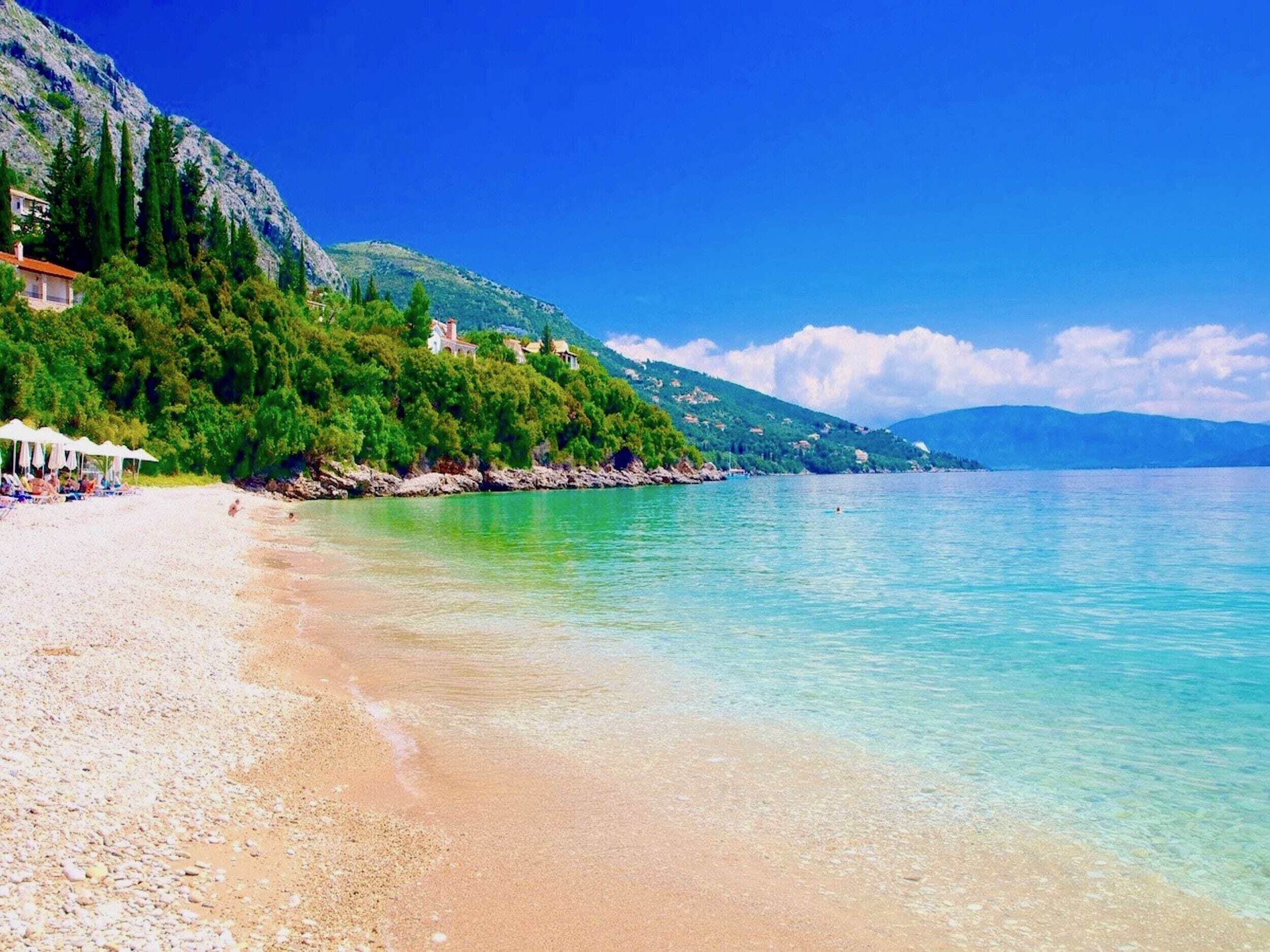 بالقرب من الشاطئ