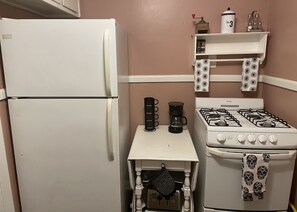 Refrigerador, microondas, parrilla de estufa y lavavajillas 