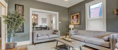 Télévision, espaces bureaux