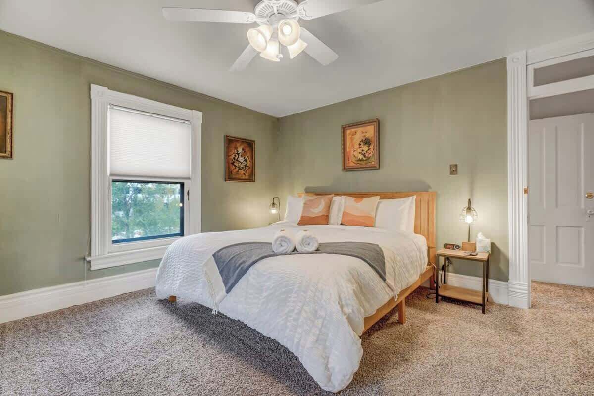 4 Schlafzimmer, Bügeleisen/Bügelbrett, Reisekinderbett, WLAN