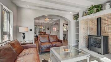 TV og peis