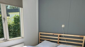 基本小木屋 | 3 間睡房、免費 Wi-Fi