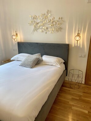1 chambre, fer et planche à repasser, lit parapluie, Wi-Fi gratuit