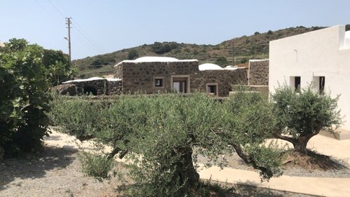 The cave of benikulà ancient Pantelleria Dammuso Andrea 4