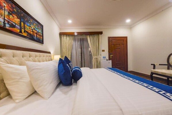 Iron/ironing board, free WiFi