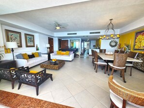 Smart TV - Beachfront & stunning views ! (Puerto Vallarta)