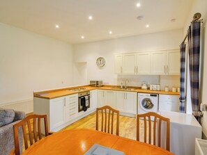 Dishwasher, high chair