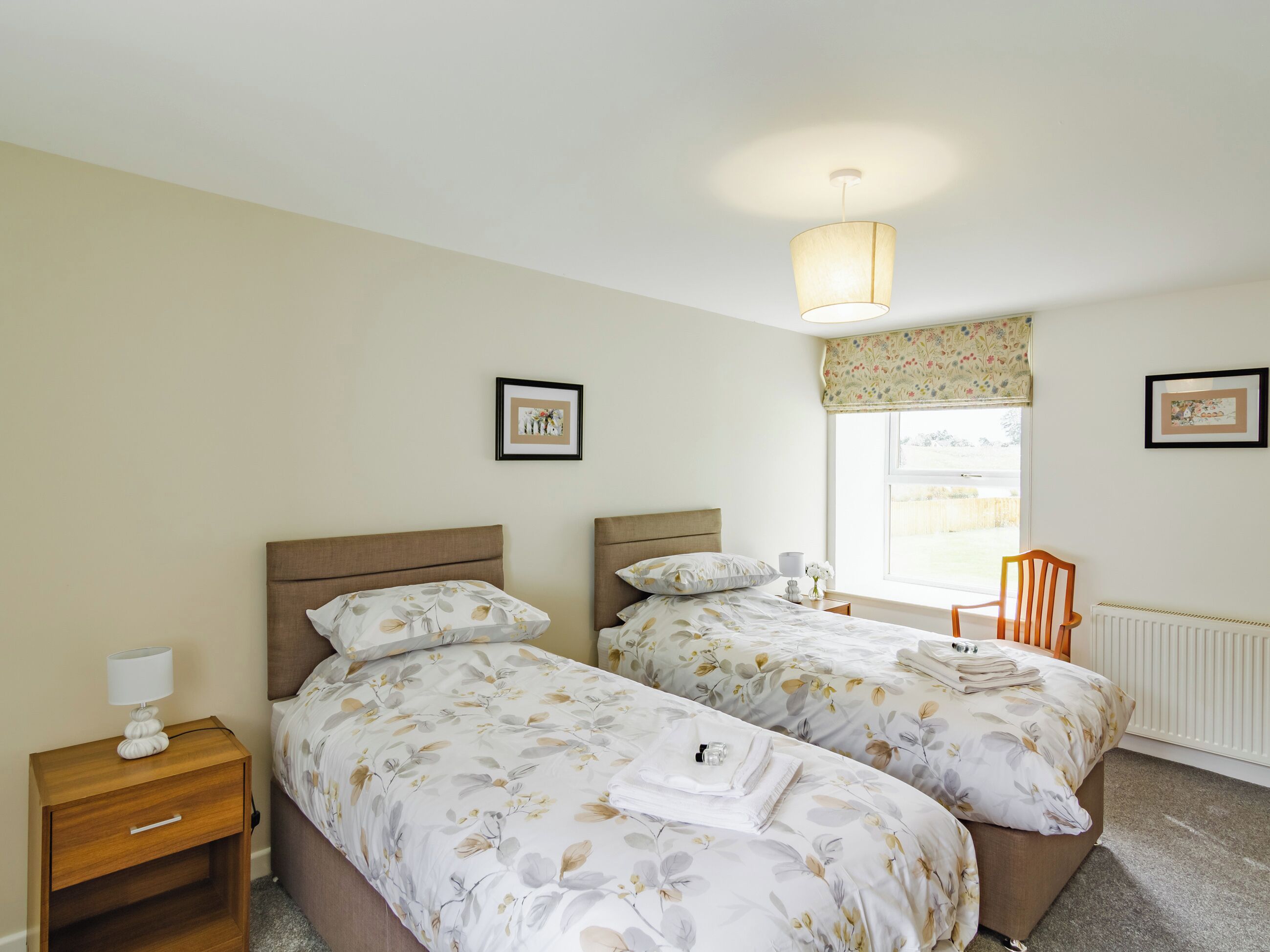 3 quartos, Wi-Fi de cortesia, roupa de cama