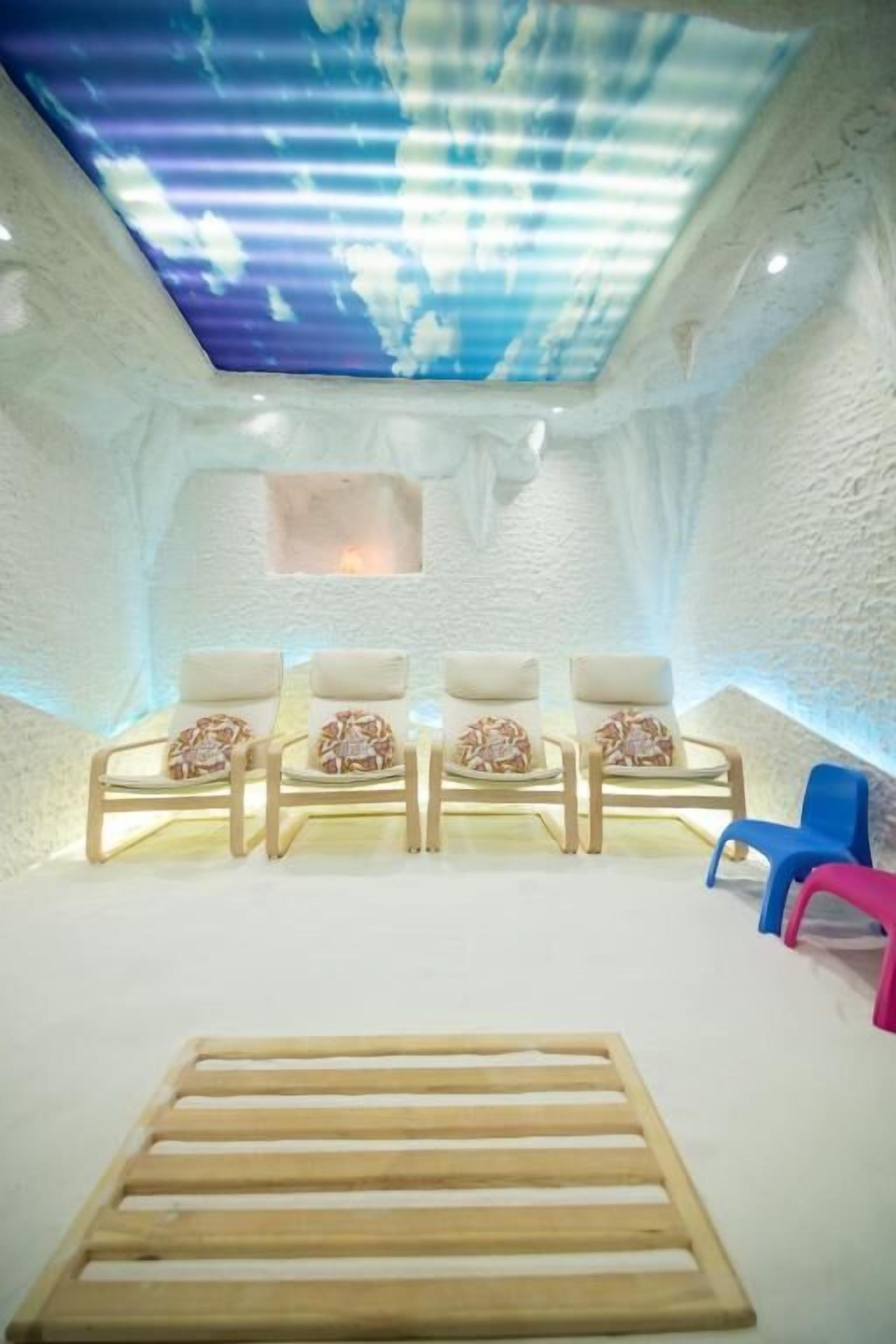 三溫暖烤箱、浴缸、蒸氣室、土耳其浴