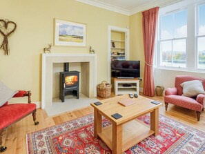 Fireplace - 4 bedroom accommodation in Pencaitland, near Tranent (Pencaitland, near Tranent)
