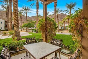 Outdoor dining - Tranquil Villa with Captivating Desert Views #A (La Quinta)