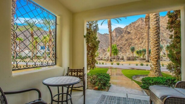 Outdoor dining - Mountain Vista B | Studio Legacy Villa (La Quinta)