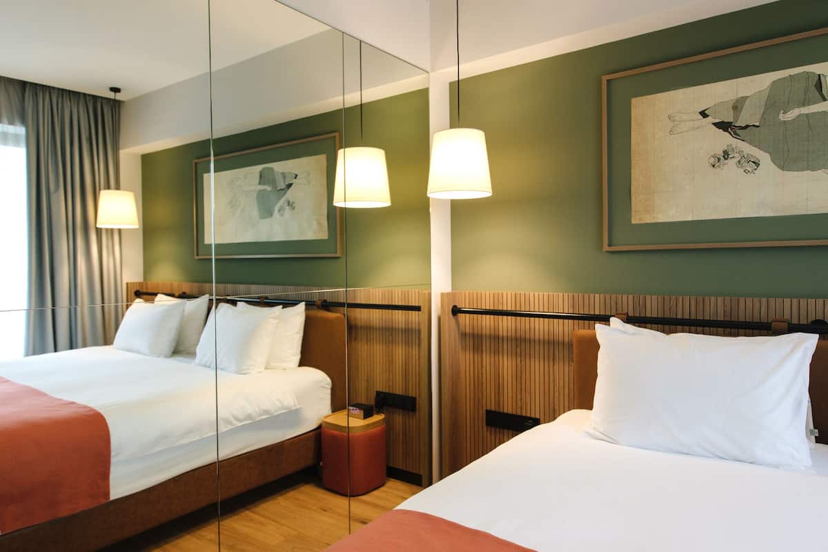 1 bedroom, in-room safe, laptop workspace, blackout drapes