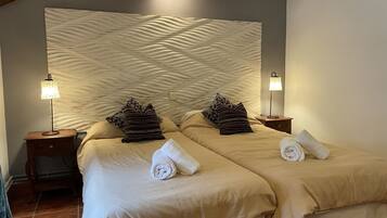 Maison Confort | Literie de qualité supérieure, couette en duvet d'oie