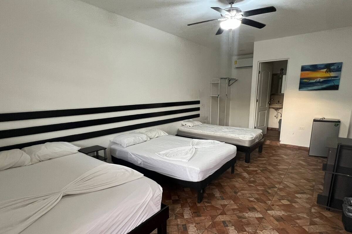 WiFi (free), bed sheets
