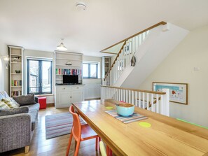 Interior - A lovely property in the perfect location, and it has parking too. (Wells-next-the-Sea)