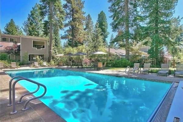 Piscine extérieure, piscine chauffée